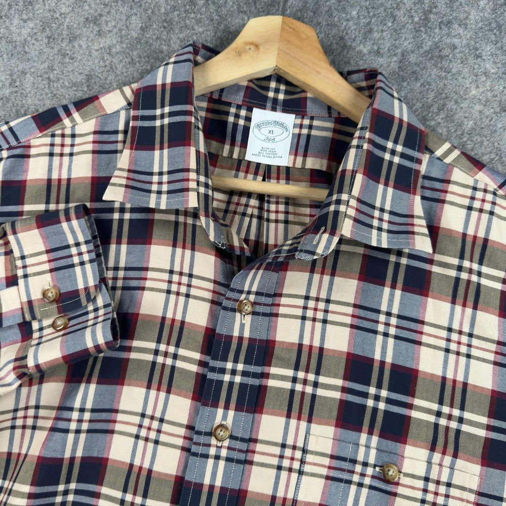Brooks Brothers 346 Shirt Mens XL Plaid Non Iron Slim Fit Long Sleeve Cotton